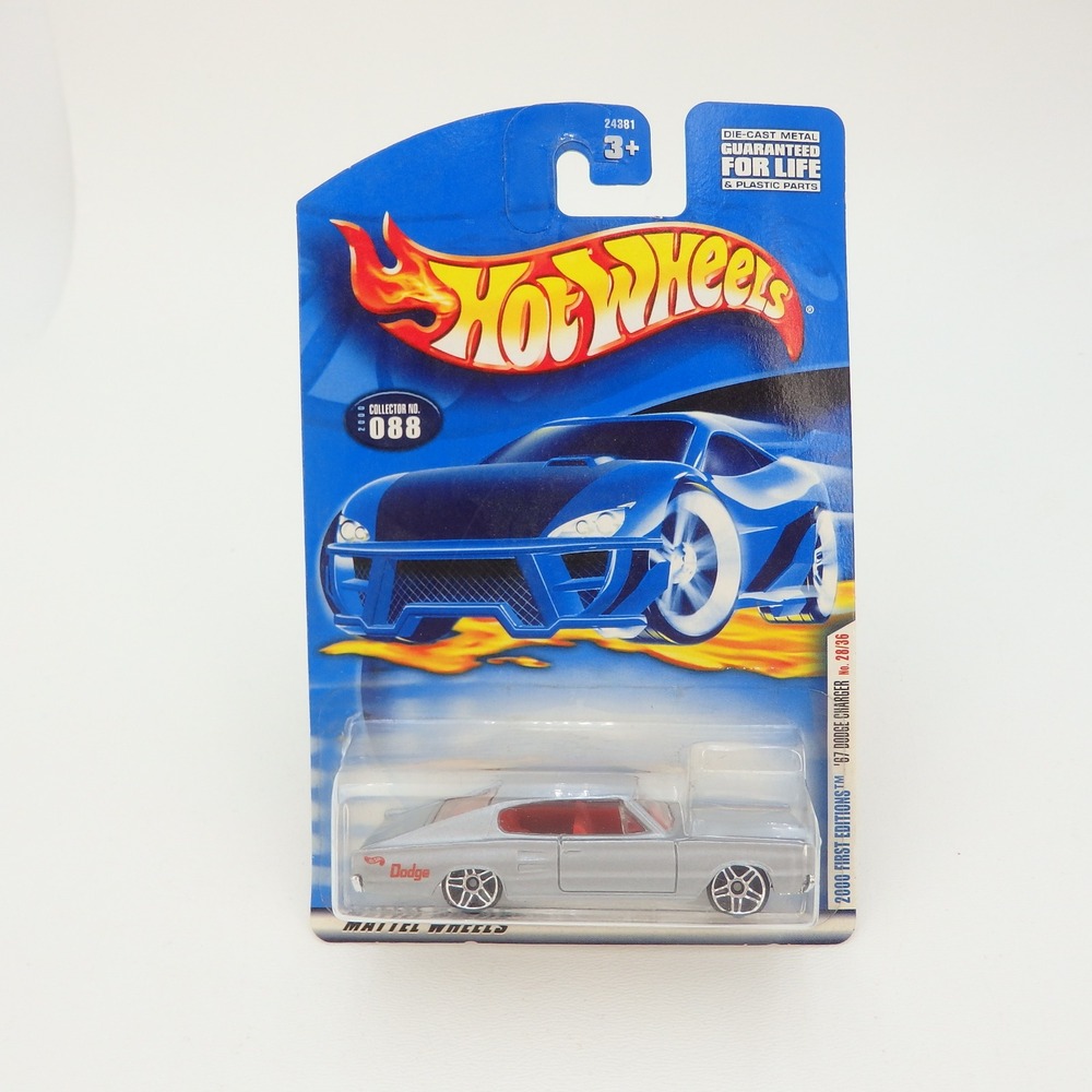 Hot Wheels 2000 First Editions 67 Dodge Charger Silver No 28/36 24381 Mattel